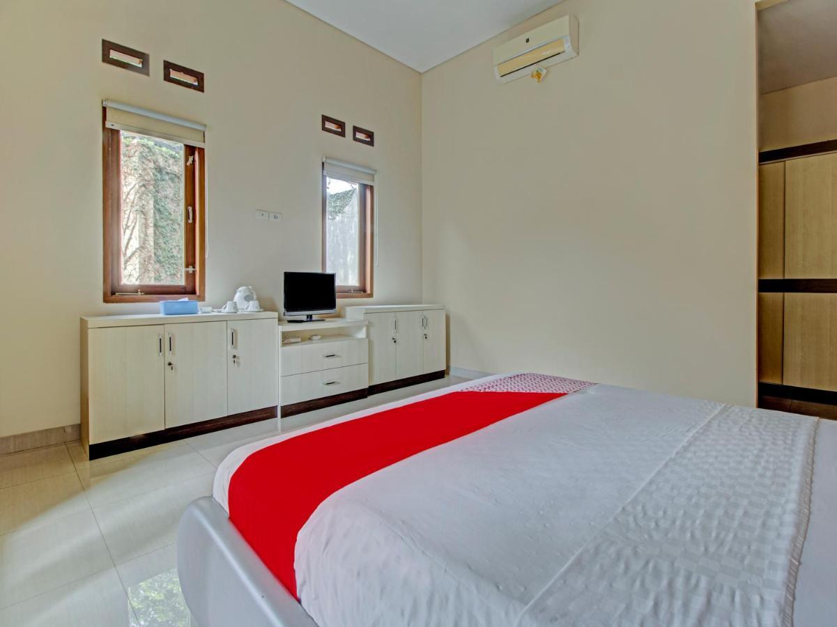 Oyo 89997 Hotel Bumi Kedaton Waterpark Bandar Lampung Esterno foto