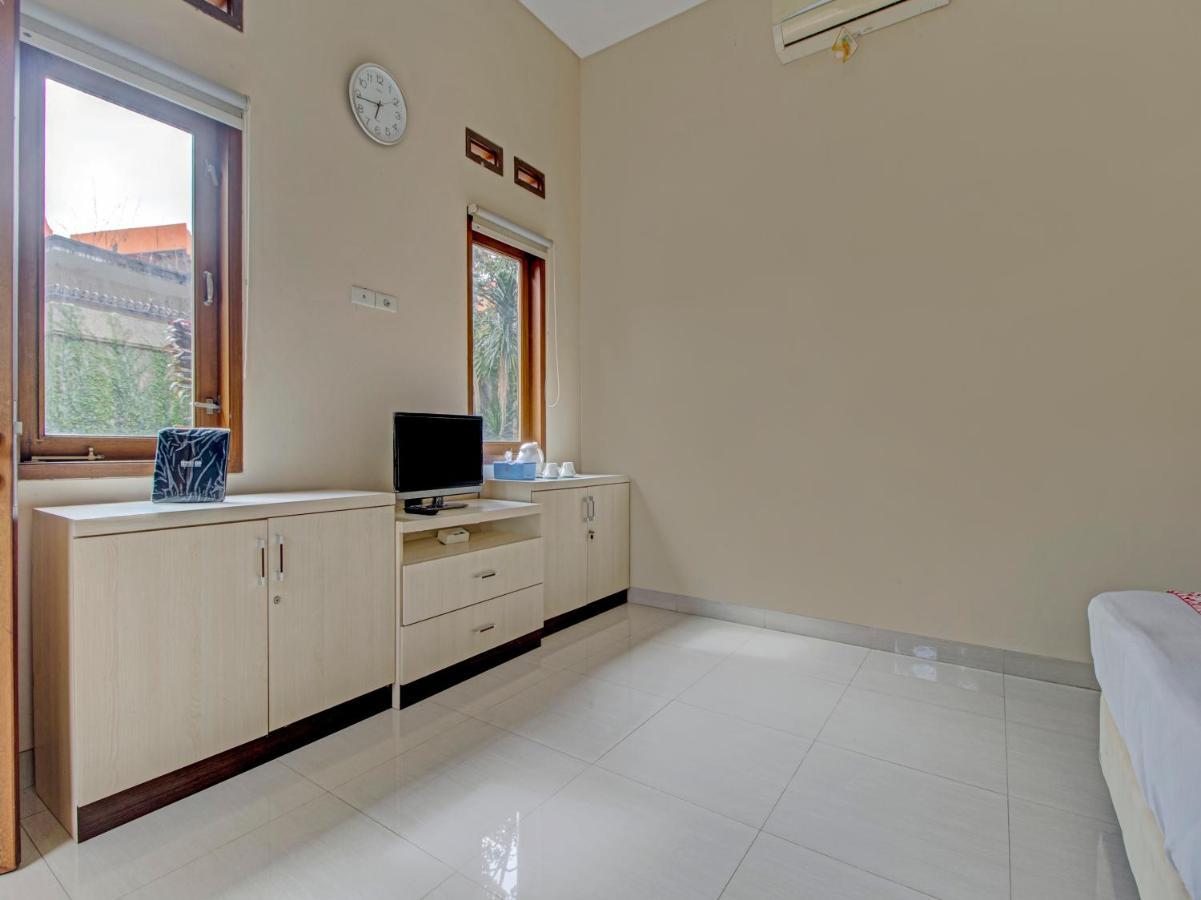 Oyo 89997 Hotel Bumi Kedaton Waterpark Bandar Lampung Esterno foto