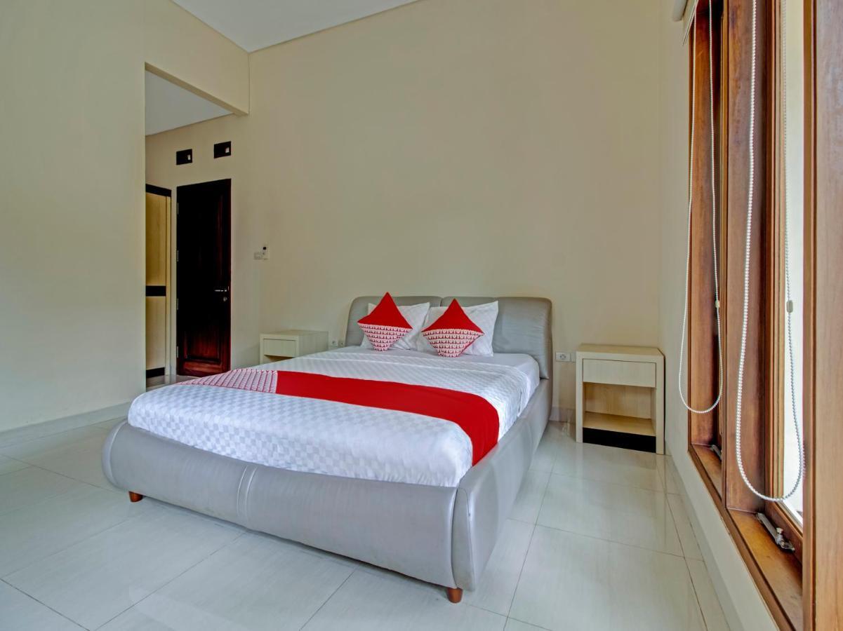Oyo 89997 Hotel Bumi Kedaton Waterpark Bandar Lampung Esterno foto
